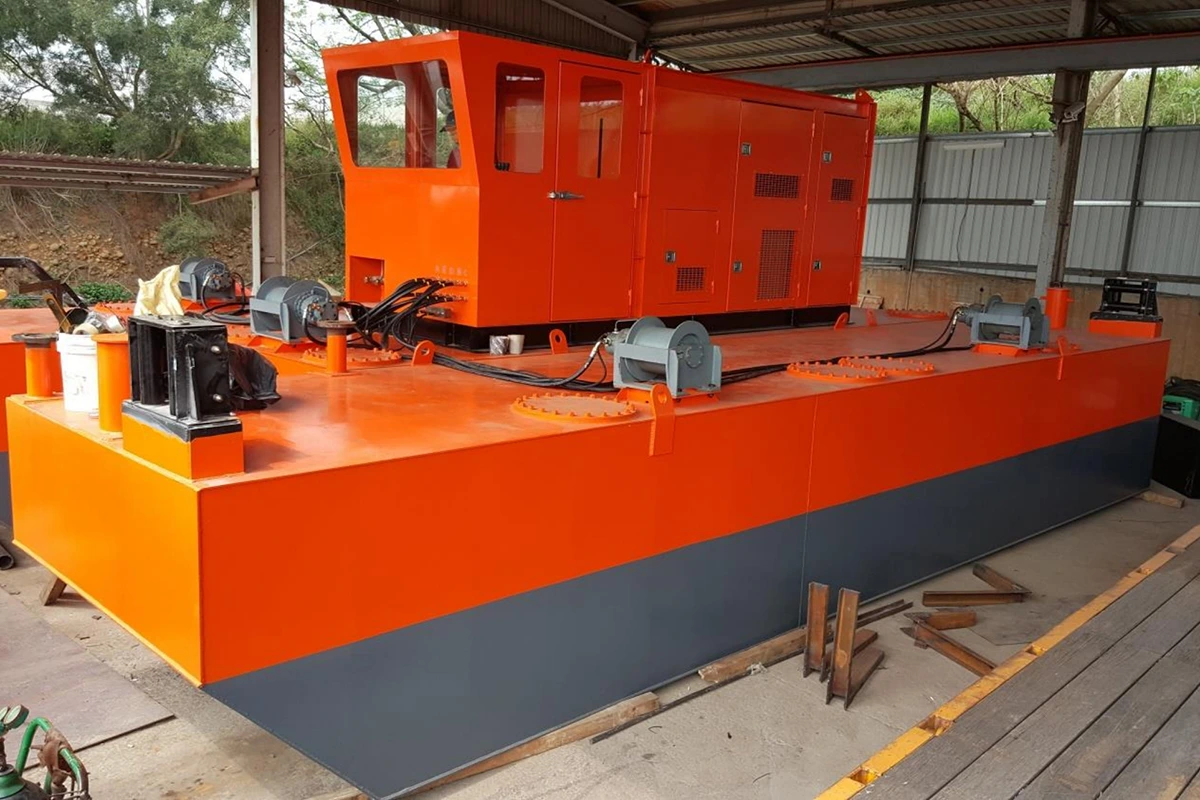 Pumps & Dredging Equipment